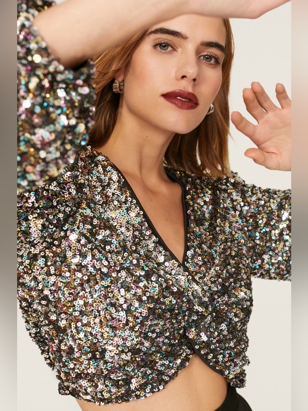 ASTR THE LABEL Nix Top Size XS Sequin Crop Blouse